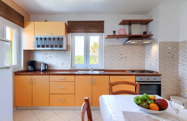 Casa de 7 quartos em Raša com piscina privada e jardim - Foto 36