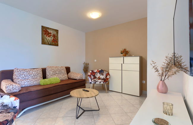 Casa de 7 quartos em Raša com piscina privada e jardim - Foto 27