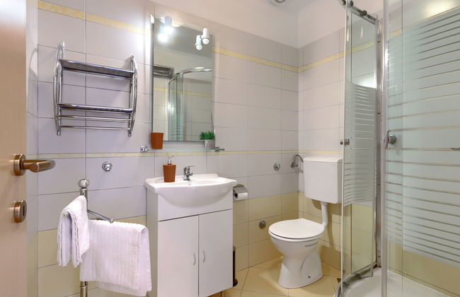 Casa de 7 quartos em Raša com piscina privada e jardim - Foto 40