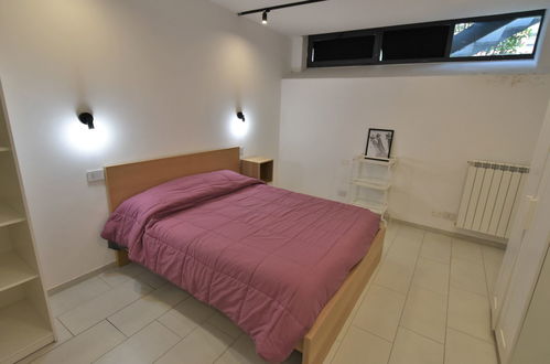 Foto 22 - Apartamento de 1 quarto em Milão com jardim