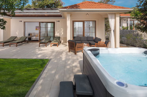 Foto 6 - Casa de 2 quartos em Bale com piscina e terraço