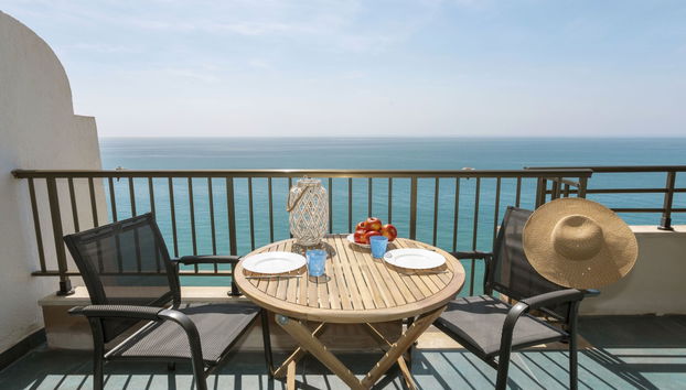 2 bedroom Apartment in Mont-roig del Camp with swimming pool and garden - Photo 2