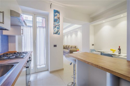 Foto 3 - Apartamento de 1 quarto em Viareggio com vistas do mar