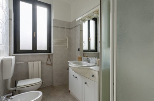 Foto 30 - Appartamento con 2 camere da letto a Cipressa con piscina e vista mare