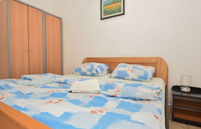 Appartamento con 3 camere da letto a Karlobag con piscina e giardino - Foto 6