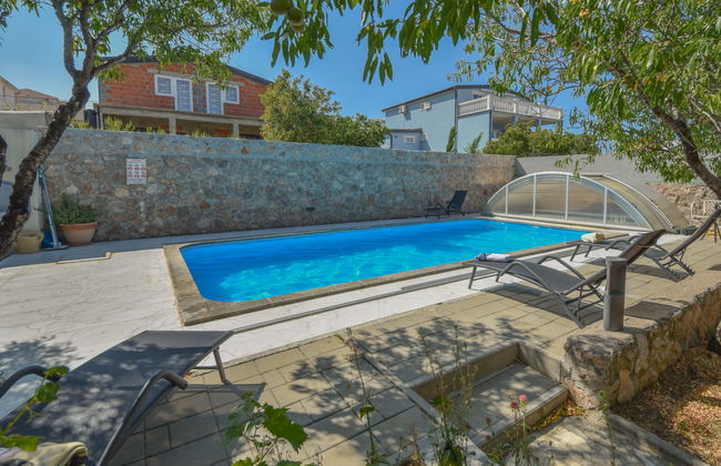 Appartamento con 3 camere da letto a Karlobag con piscina e giardino - Foto 2