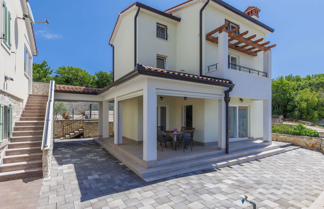 Casa de 4 quartos em Raša com piscina privada e jardim - Foto 5