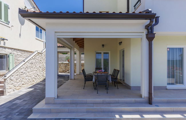 Casa de 4 quartos em Raša com piscina privada e jardim - Foto 6