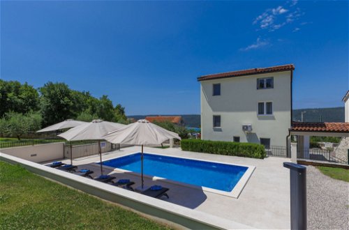 Foto 16 - Casa de 3 quartos em Raša com piscina privada e vistas do mar