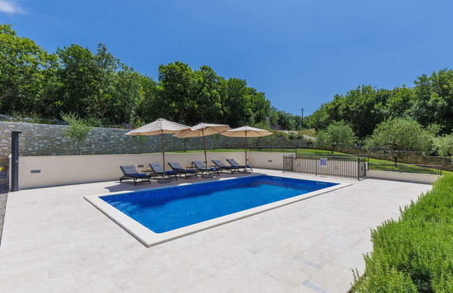 Casa de 4 quartos em Raša com piscina privada e jardim - Foto 4