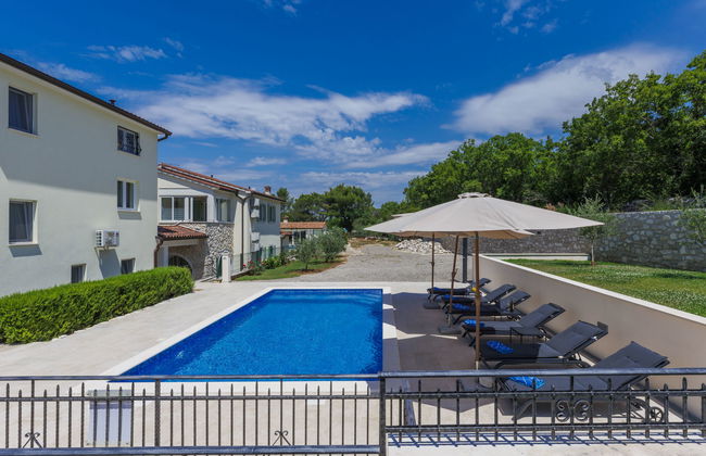 Casa de 4 quartos em Raša com piscina privada e jardim - Foto 17