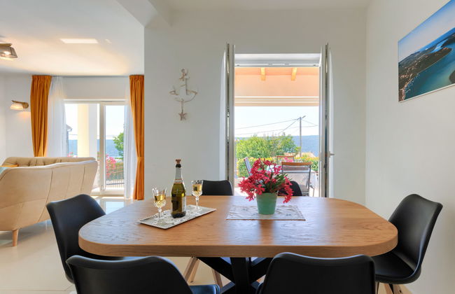 Casa de 4 quartos em Raša com piscina privada e jardim - Foto 15