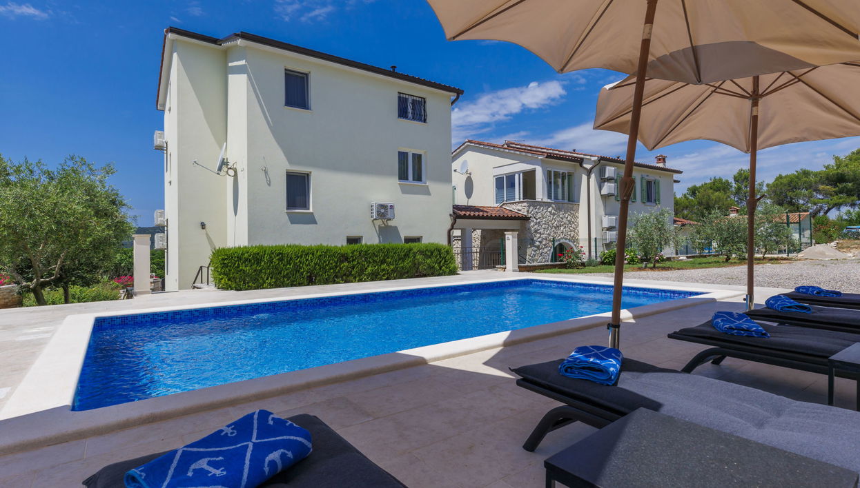 Haus mit 4 Schlafzimmern in Raša mit privater pool und garten - Foto 1