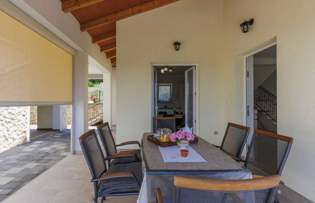 Casa de 4 quartos em Raša com piscina privada e jardim - Foto 7