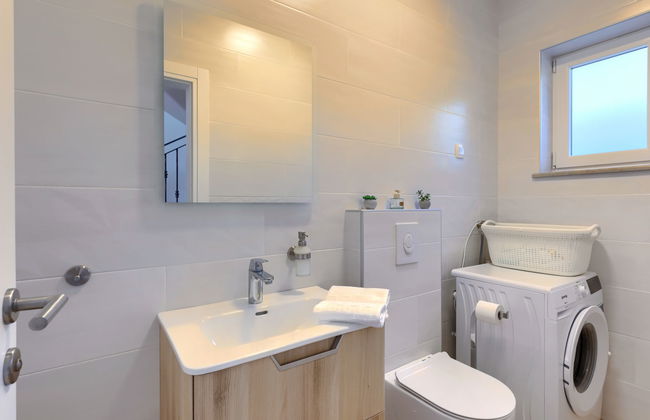 Casa de 4 quartos em Raša com piscina privada e jardim - Foto 43