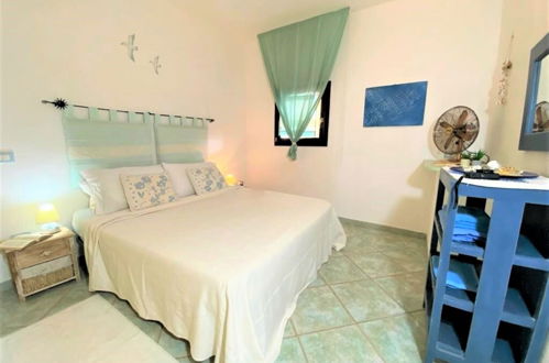 Foto 16 - Appartamento con 1 camera da letto a La Maddalena con terrazza e vista mare