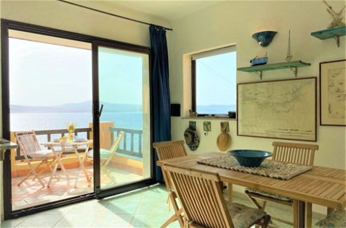 Foto 2 - Apartment mit 1 Schlafzimmer in La Maddalena mit terrasse und blick aufs meer