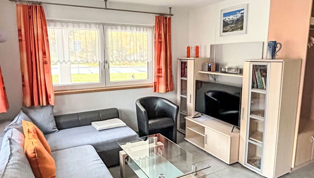 Apartamento de 3 quartos em Saas-Grund com jardim e terraço - Foto 2