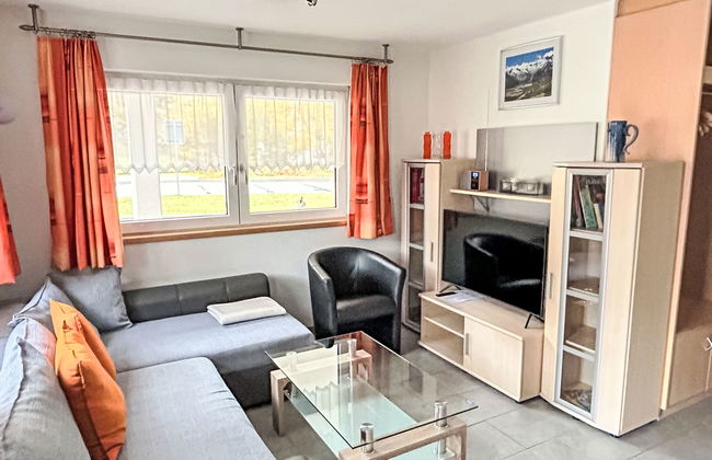 Apartamento de 3 quartos em Saas-Grund com jardim e terraço - Foto 2