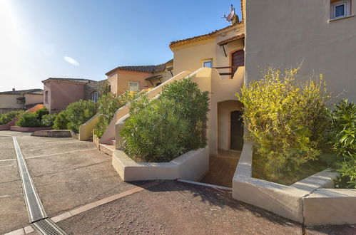 Photo 26 - Appartement de 1 chambre à Trinità d'Agultu e Vignola avec terrasse et vues à la mer