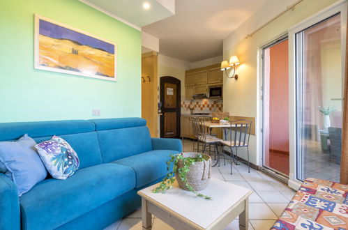 Foto 2 - Apartamento de 1 habitación en Trinità d'Agultu e Vignola con terraza y vistas al mar