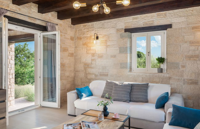 Casa de 4 quartos em Tinjan com piscina privada e jardim - Foto 4