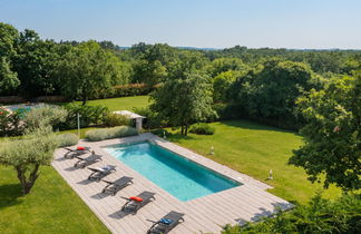 Foto 2 - Casa con 3 camere da letto a Tinjan con piscina privata e terrazza