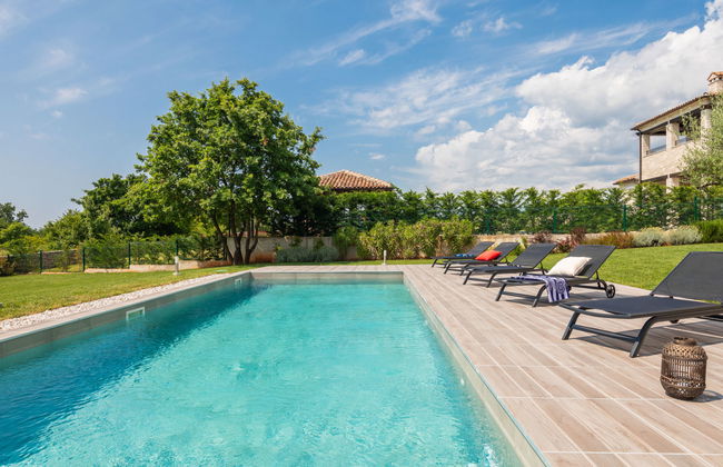 Casa de 4 quartos em Tinjan com piscina privada e jardim - Foto 21