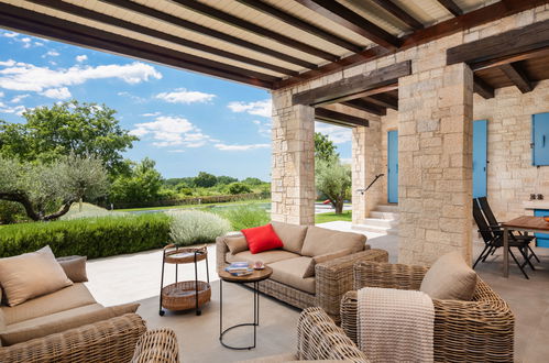 Photo 3 - Maison de 3 chambres à Tinjan avec piscine privée et jardin