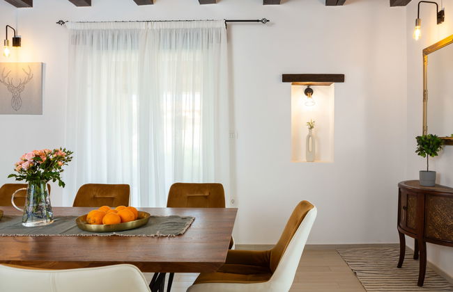 Casa de 4 quartos em Tinjan com piscina privada e jardim - Foto 14