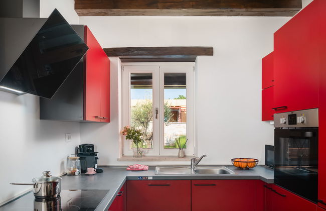 Casa de 4 quartos em Tinjan com piscina privada e jardim - Foto 13