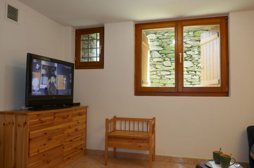 Photo 10 - Maison de 2 chambres à Serravalle avec jardin et vues sur la montagne