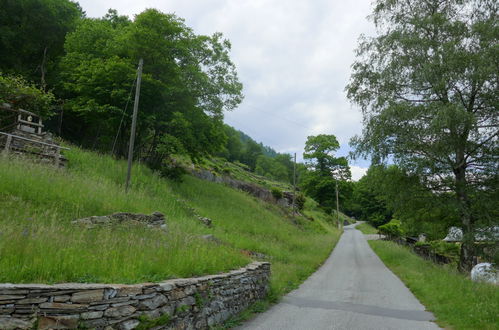 Photo 35 - Maison de 2 chambres à Serravalle avec jardin et vues sur la montagne