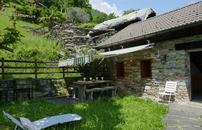 2 bedroom House in Serravalle with garden - Photo 24