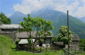 Foto 1 - Casa con 2 camere da letto a Serravalle con giardino e vista sulle montagne
