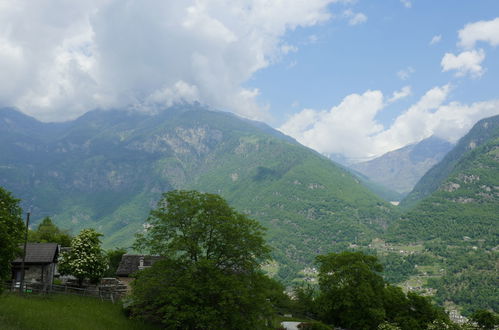 Photo 39 - Maison de 2 chambres à Serravalle avec jardin et vues sur la montagne