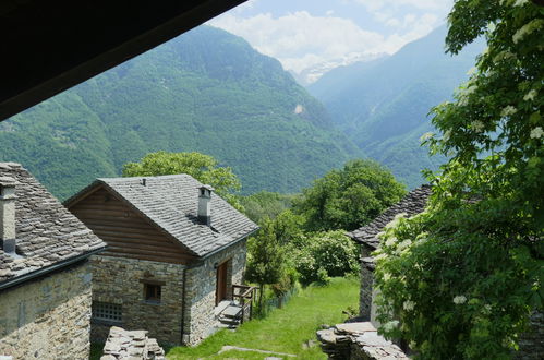 Foto 14 - Casa de 2 quartos em Serravalle com jardim e vista para a montanha