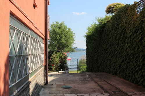 Photo 22 - 2 bedroom Apartment in Leggiuno with swimming pool and mountain view