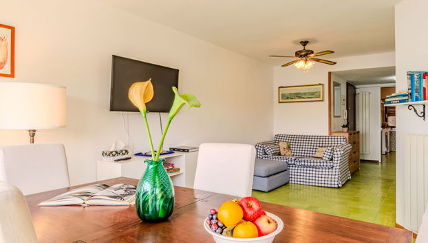 3 bedroom Apartment in Leggiuno with swimming pool and garden - Photo 5