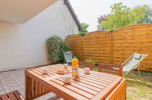 Foto 4 - Apartamento de 1 habitación en Cabourg con terraza y vistas al mar