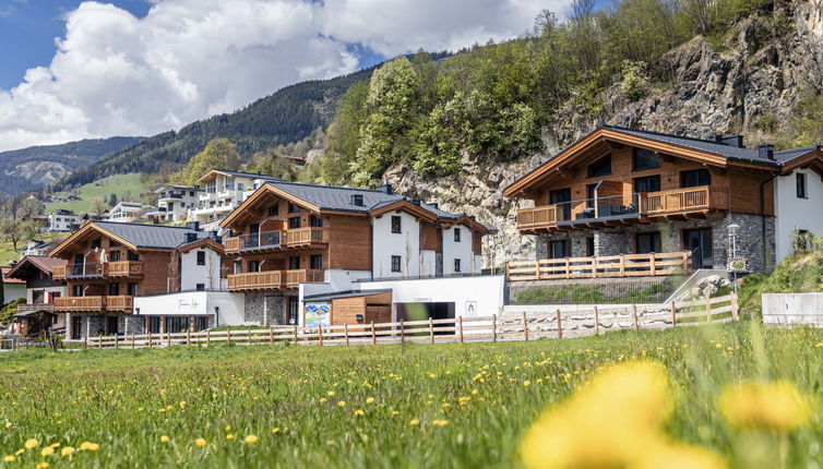 Photo 1 - Maison de 4 chambres à Uttendorf avec terrasse et sauna