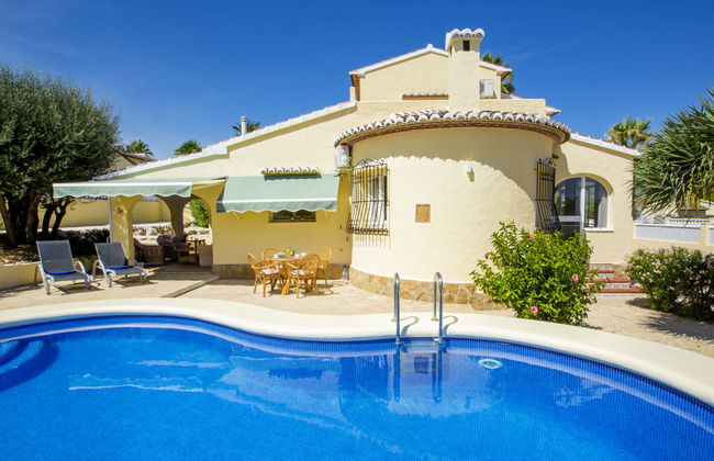 Casa de 4 quartos em Orba com piscina privada e jardim - Foto 30