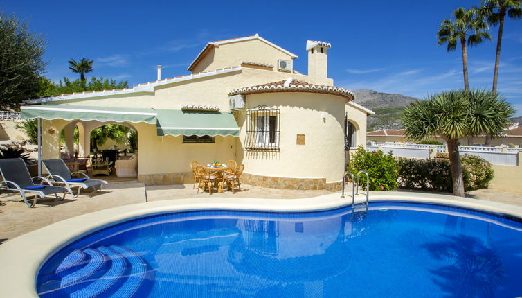 Photo 1 - Maison de 3 chambres à Orba avec piscine privée et jardin