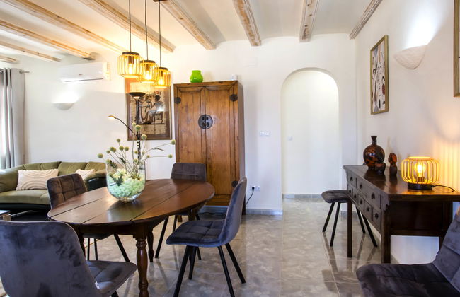 Casa de 4 quartos em Orba com piscina privada e jardim - Foto 8