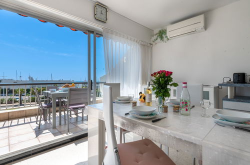 Foto 1 - Apartamento de 1 quarto em Le Grau-du-Roi com terraço e vistas do mar