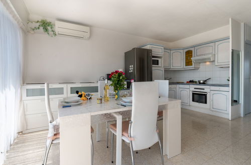 Foto 4 - Apartamento de 1 quarto em Le Grau-du-Roi com terraço e vistas do mar