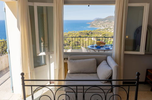 Photo 11 - 1 bedroom Apartment in Carqueiranne with terrace and sea view