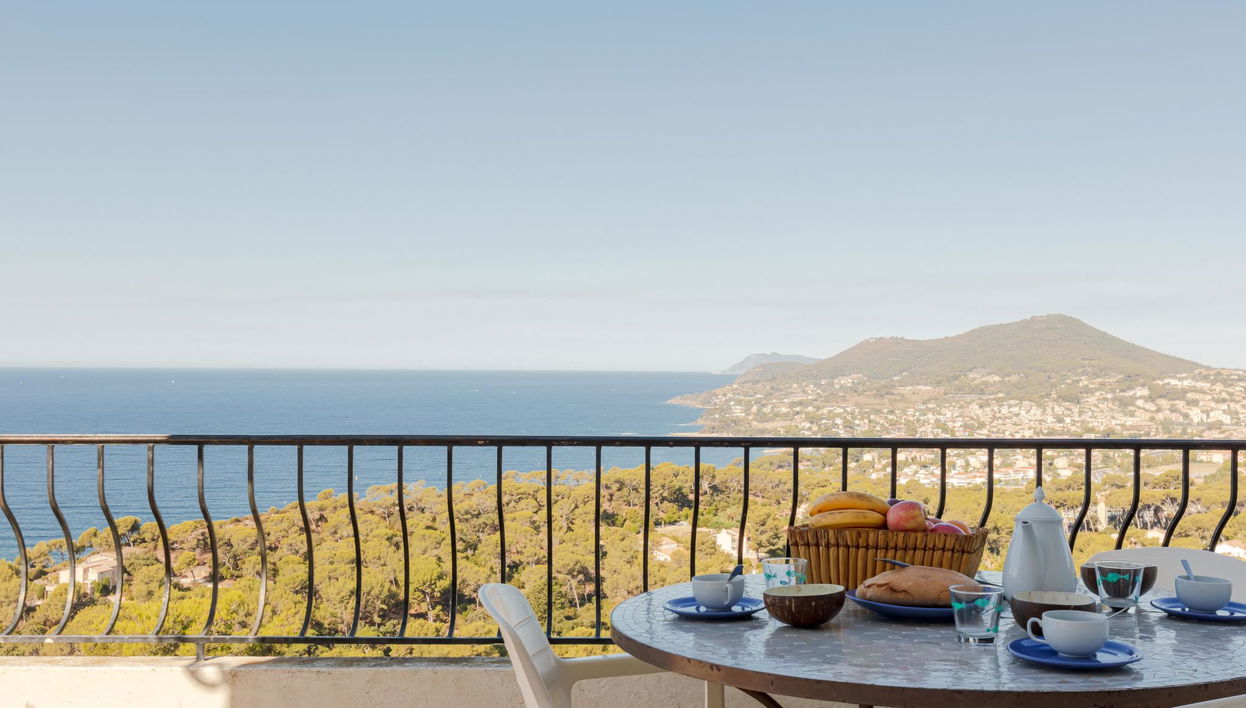 Apartamento de 1 quarto em Carqueiranne com terraço - Foto 1