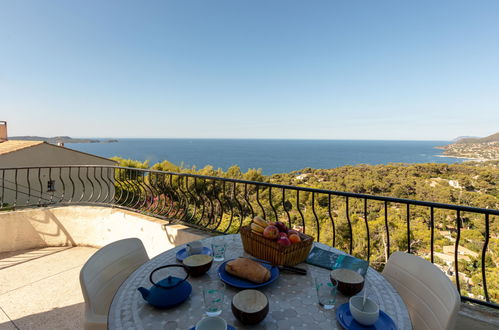 Photo 14 - 1 bedroom Apartment in Carqueiranne with terrace and sea view