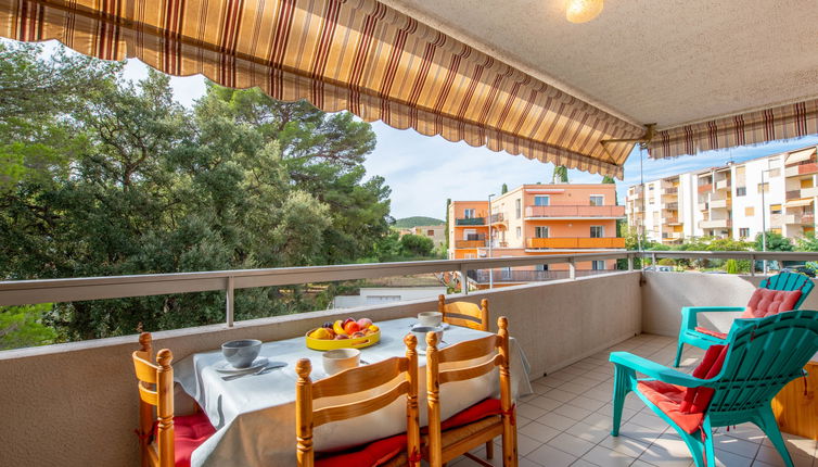 Photo 1 - 2 bedroom Apartment in Cavalaire-sur-Mer with terrace